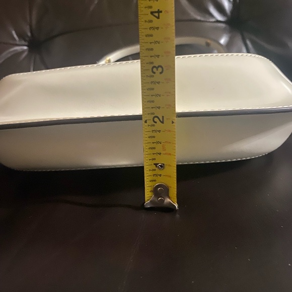 💎NWT💎 Tory Burch Robinson Spazzolato Crescent Shoulder Bag, Shea Butter - Picture 15 of 15